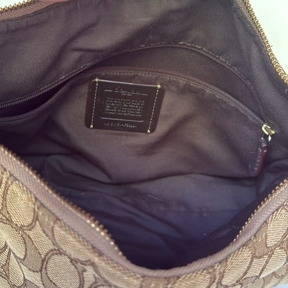 Coach East/West Celeste Signature Hobo Shoulder Bag Purse Brown Tan EUC - Picture 8 of 9